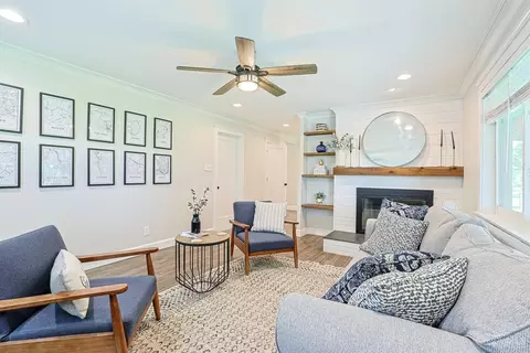 Living - 5987 Beechtop Dr, Cincinnati, OH 45233 photo 5 of 6