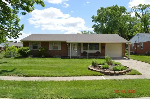 207 Diston Ln, Springdale, OH 45246