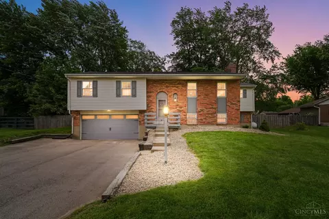 3946 Randolph Ln, Cincinnati, OH 45245