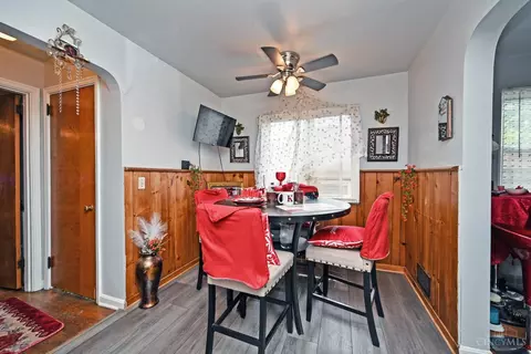 Dining - 6046 Budmar Ave, Cincinnati, OH 45224 photo 1 of 5