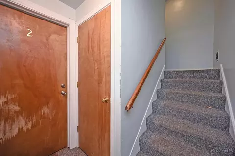 Entry Way - 6046 Budmar Ave, Cincinnati, OH 45224 photo 2 of 3