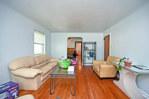Living - 6046 Budmar Ave, Cincinnati, OH 45224 photo 7 of 8