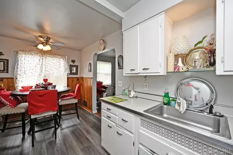 Kitchen - 6046 Budmar Ave, Cincinnati, OH 45224 photo 3 of 9