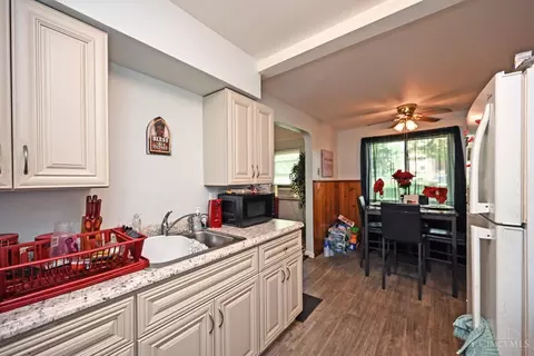 Kitchen - 6046 Budmar Ave, Cincinnati, OH 45224 photo 6 of 9