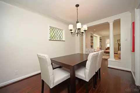 Dining - 3301 Maplecrest Pl, Cincinnati, OH 45209 photo 2 of 2