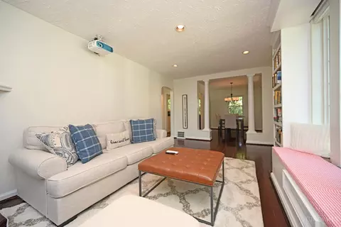 Living - 3301 Maplecrest Pl, Cincinnati, OH 45209 photo 5 of 6