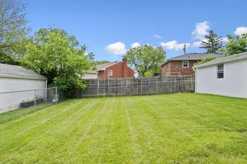 8454 Donna Ln, Cincinnati, OH 45236 photo 32