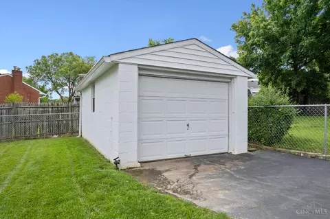 8454 Donna Ln, Cincinnati, OH 45236 photo 31