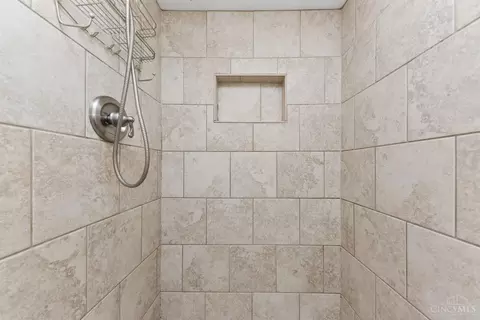 8454 Donna Ln, Cincinnati, OH 45236 photo 25