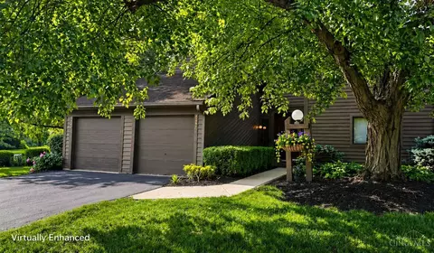 8547 Wyoming Club Dr, Cincinnati, OH 45215