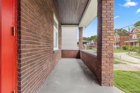 Exterior - 1114 Winfield Ave, Cincinnati, OH 45205 photo 3 of 7