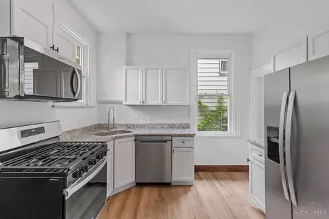 Kitchen - 1114 Winfield Ave, Cincinnati, OH 45205 photo 1 of 4