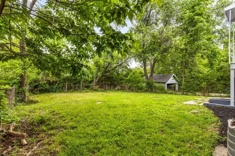 Exterior - 1114 Winfield Ave, Cincinnati, OH 45205 photo 6 of 7