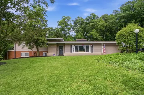 716 Shelley Dr, Batavia, OH 45103