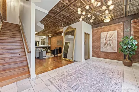 1302 Main St, Cincinnati, OH 45202