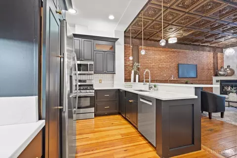 Kitchen - 1302 Main St, Cincinnati, OH 45202 photo 8 of 9