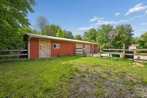 Exterior - 2782 Lair Rd, Pleasant Plain, OH 45162 photo 10 of 17