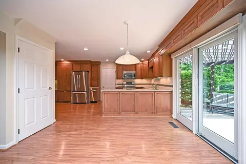 Kitchen - 871 Meadow Ridge Dr, Cincinnati, OH 45245 photo 5 of 5