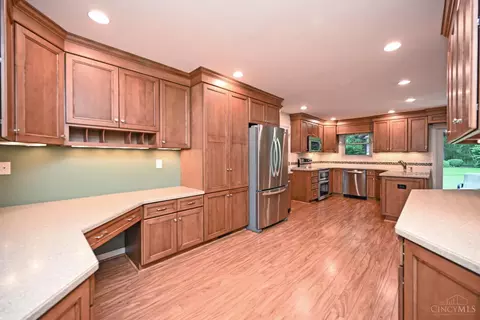Kitchen - 871 Meadow Ridge Dr, Cincinnati, OH 45245 photo 1 of 5