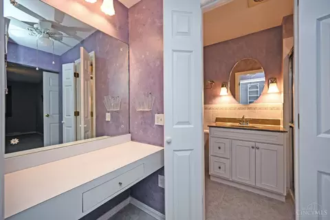Bath - 871 Meadow Ridge Dr, Cincinnati, OH 45245 photo 2 of 5