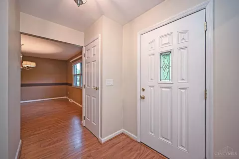 Entry Way - 871 Meadow Ridge Dr, Cincinnati, OH 45245 photo 1 of 1