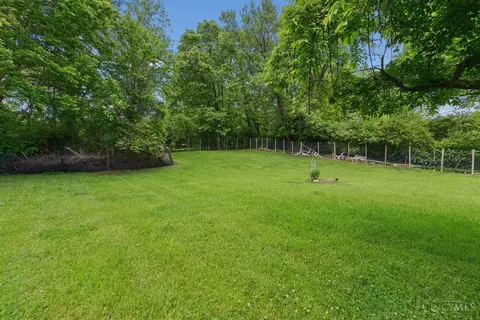 Exterior - 9613 Kosta Dr, Cincinnati, OH 45231 photo 13 of 13