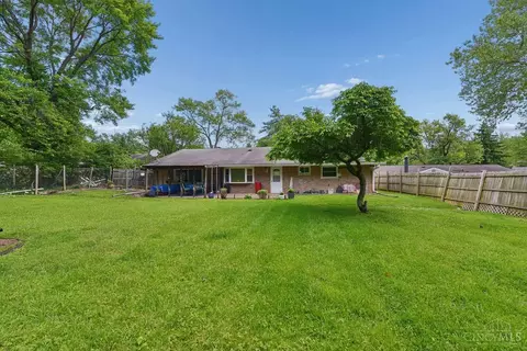 Exterior - 9613 Kosta Dr, Cincinnati, OH 45231 photo 7 of 13