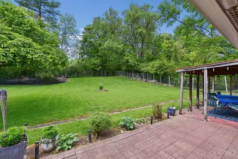 Exterior - 9613 Kosta Dr, Cincinnati, OH 45231 photo 5 of 13