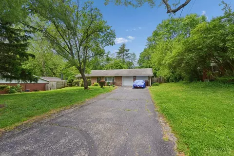 Exterior - 9613 Kosta Dr, Cincinnati, OH 45231 photo 2 of 13