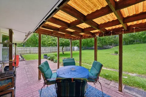 Exterior - 9613 Kosta Dr, Cincinnati, OH 45231 photo 4 of 13