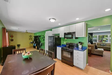 Kitchen - 9613 Kosta Dr, Cincinnati, OH 45231 photo 1 of 4