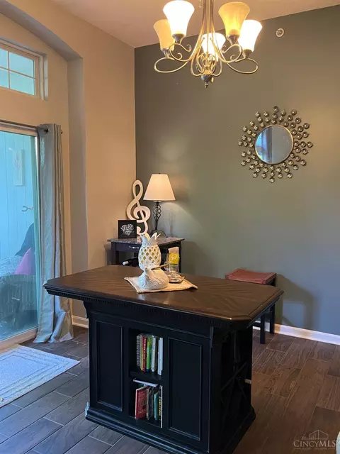 Dining - 7750 Bridge Point Dr, Cincinnati, OH 45248 photo 1 of 1
