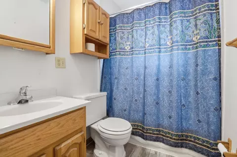 Bath - 6 Arrowhead Ct, Harrison, OH 45030 photo 3 of 4