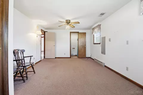 Bedroom - 6 Arrowhead Ct, Harrison, OH 45030 photo 2 of 9