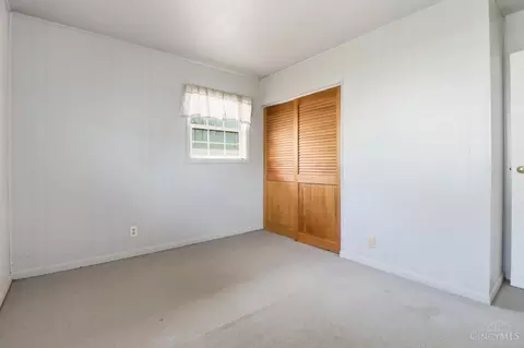 Bedroom - 6 Arrowhead Ct, Harrison, OH 45030 photo 5 of 9