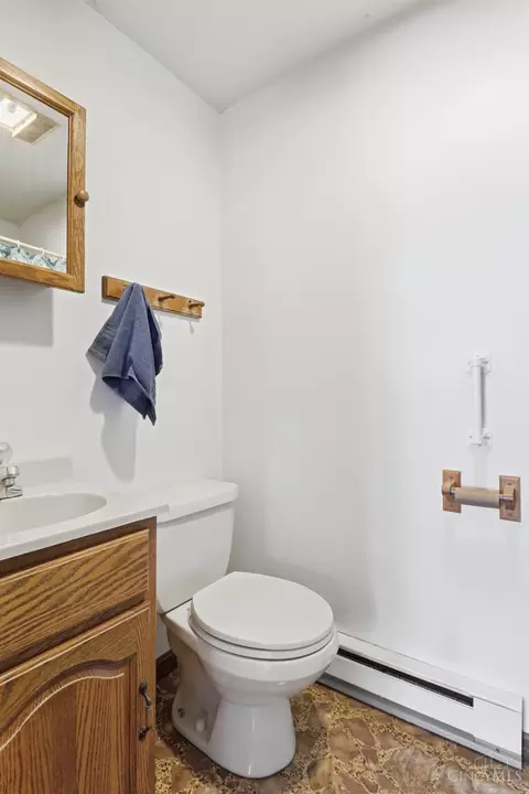 Bath - 6 Arrowhead Ct, Harrison, OH 45030 photo 2 of 4
