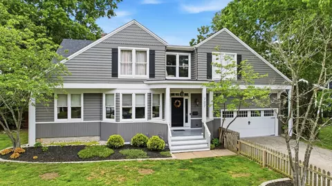 727 Miami Ave, Terrace Park, OH 45174