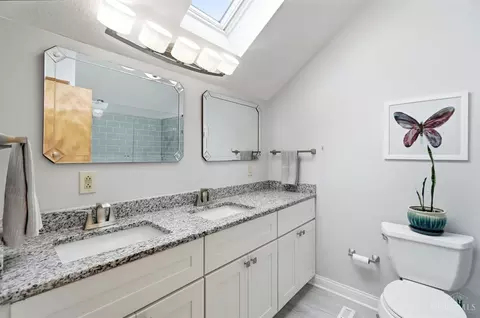Bath - 6818 Merwin Ave, Cincinnati, OH 45227 photo 3 of 5