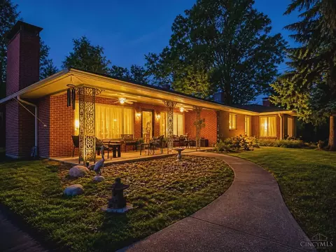 410 Compton Rd, Wyoming, OH 45215
