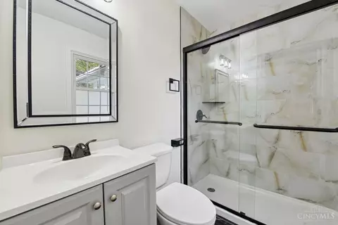 Bath - 357 Meadowcrest Rd, Cincinnati, OH 45231 photo 3 of 4