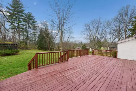 Exterior - 357 Meadowcrest Rd, Cincinnati, OH 45231 photo 8 of 15
