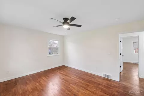 Bedroom - 357 Meadowcrest Rd, Cincinnati, OH 45231 photo 1 of 10