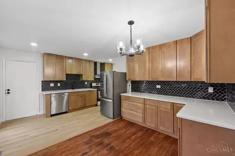 Kitchen - 357 Meadowcrest Rd, Cincinnati, OH 45231 photo 1 of 3