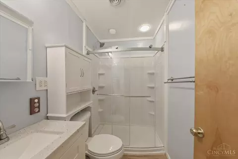 Bath - 4314 Williams Ave, Cincinnati, OH 45236 photo 1 of 1