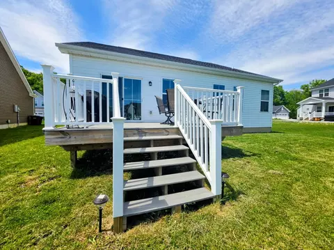 Exterior - 2360 Streamside Dr, Batavia, OH 45103 photo 4 of 7