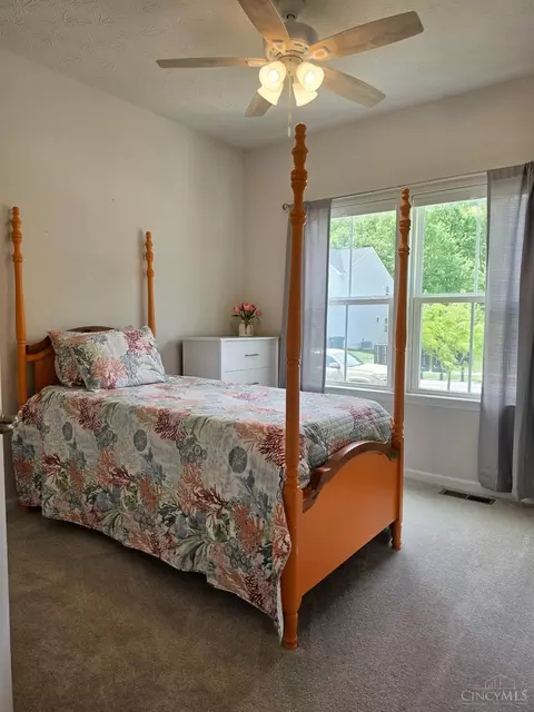 Bedroom - 2360 Streamside Dr, Batavia, OH 45103 photo 3 of 3