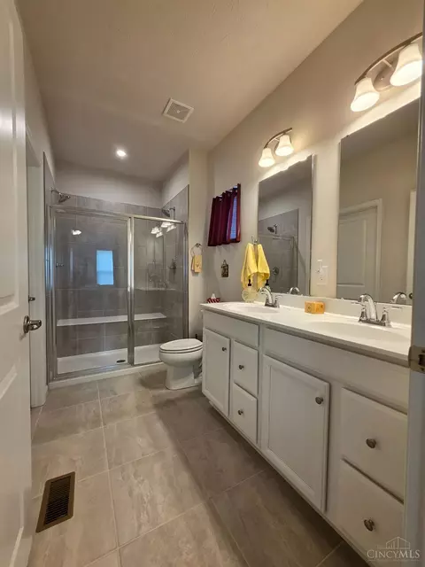 Bath - 2360 Streamside Dr, Batavia, OH 45103 photo 1 of 2