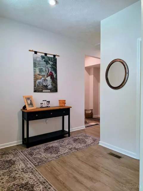 Entry Way - 2360 Streamside Dr, Batavia, OH 45103 photo 2 of 3
