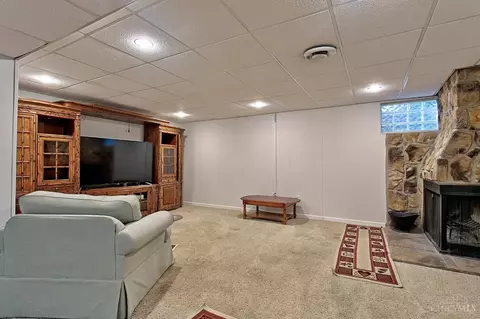 Living - 464 Vancover Ct, Cincinnati, OH 45244 photo 1 of 1