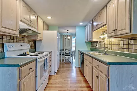 Kitchen - 464 Vancover Ct, Cincinnati, OH 45244 photo 1 of 1